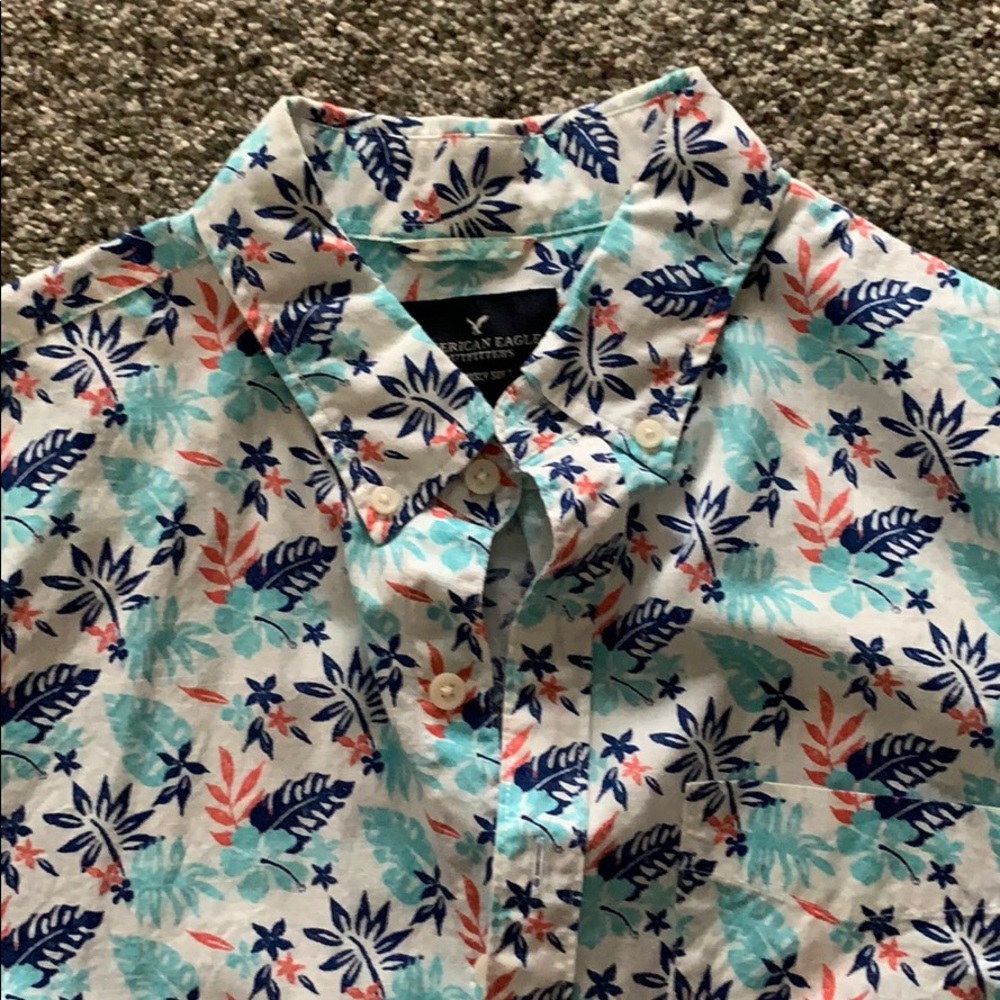 American Eagle short sleeve button up